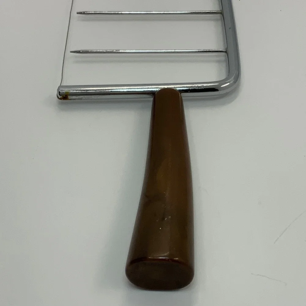 Vintage Unbranded Wire Cheese Slicer Bakelite Chrome Brown 7.5x3.5in